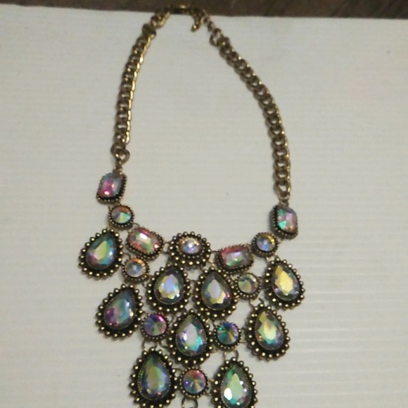 Woman’s custom jewelry - Picture 2 of 3